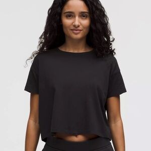 NWT Lululemon Cates Crop Black T-Shirt, size 4